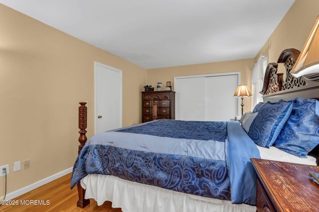320 Harvard Place 320, Morganville, NJ 07751