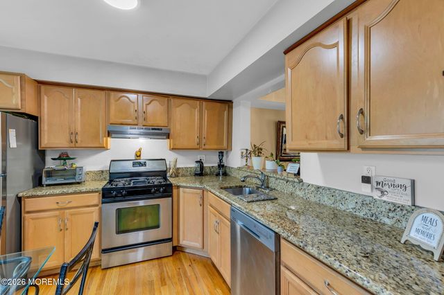 320 Harvard Place 320, Morganville, NJ 07751