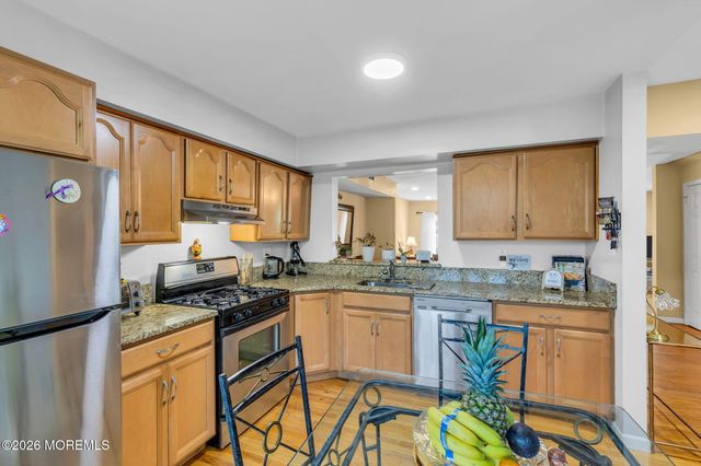 320 Harvard Place 320, Morganville, NJ 07751