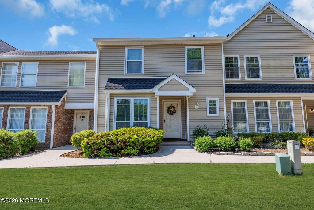 320 Harvard Place 320, Morganville, NJ 07751