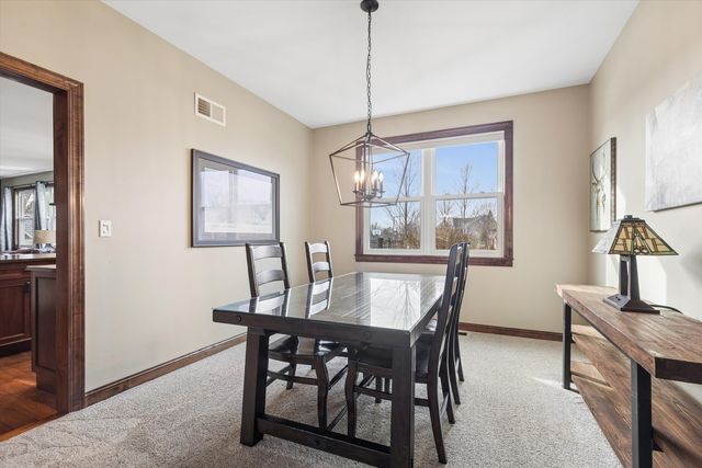 1 Mckenzie Court, Lake In The Hills, IL 60156