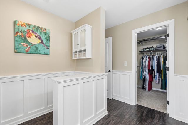 1 Mckenzie Court, Lake In The Hills, IL 60156