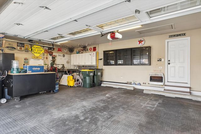 1 Mckenzie Court, Lake In The Hills, IL 60156