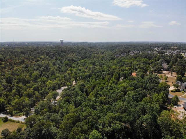 2802 Palisades Circle, Bentonville, AR 72712