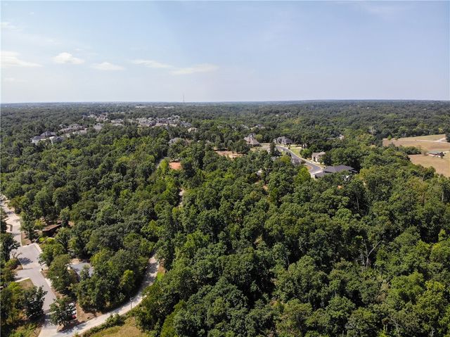 2802 Palisades Circle, Bentonville, AR 72712