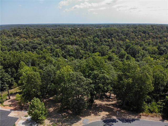2802 Palisades Circle, Bentonville, AR 72712