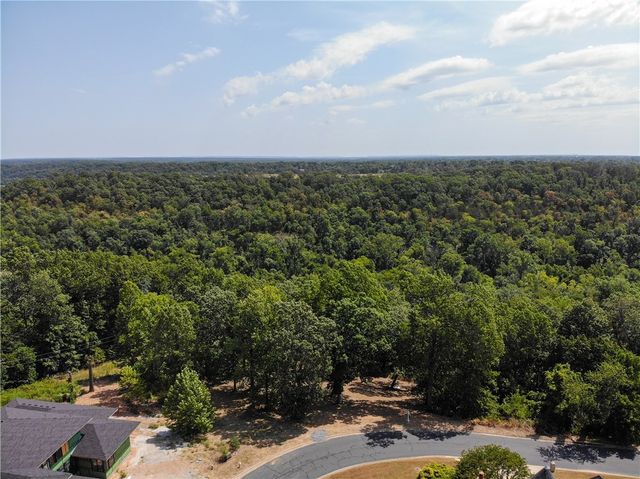 2802 Palisades Circle, Bentonville, AR 72712