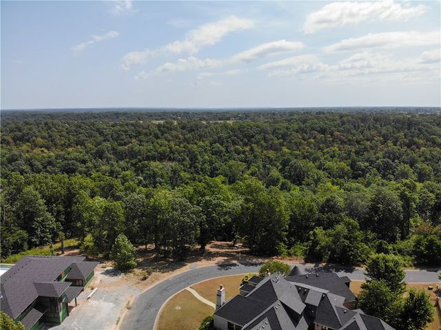 2802 Palisades Circle, Bentonville, AR 72712