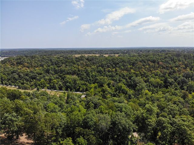 2802 Palisades Circle, Bentonville, AR 72712