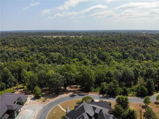 2802 Palisades Circle, Bentonville, AR 72712