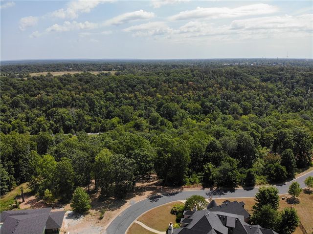 2802 Palisades Circle, Bentonville, AR 72712
