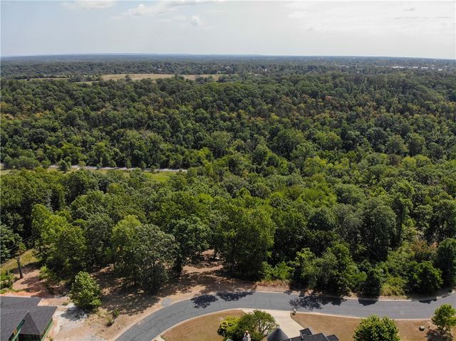 2802 Palisades Circle, Bentonville, AR 72712