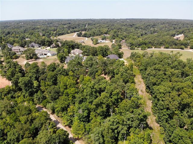 2802 Palisades Circle, Bentonville, AR 72712