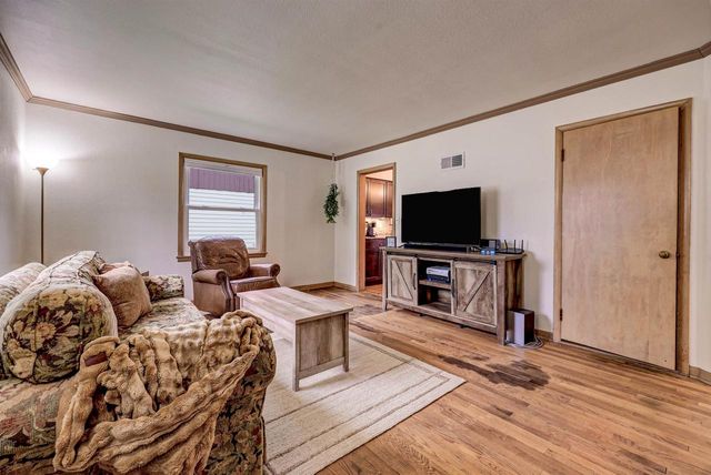 1715 E COLLEGE AVENUE, Appleton, WI 54915