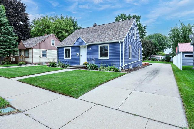 1715 E COLLEGE AVENUE, Appleton, WI 54915