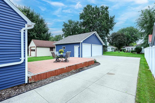 1715 E COLLEGE AVENUE, Appleton, WI 54915