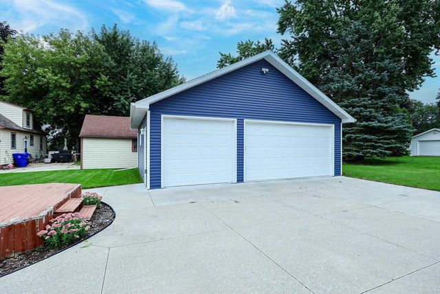 1715 E COLLEGE AVENUE, Appleton, WI 54915