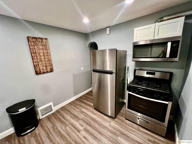 3009 S 24th Street, Omaha, NE 68108