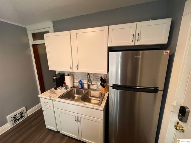 3009 S 24th Street, Omaha, NE 68108