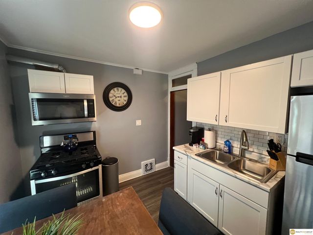 3009 S 24th Street, Omaha, NE 68108