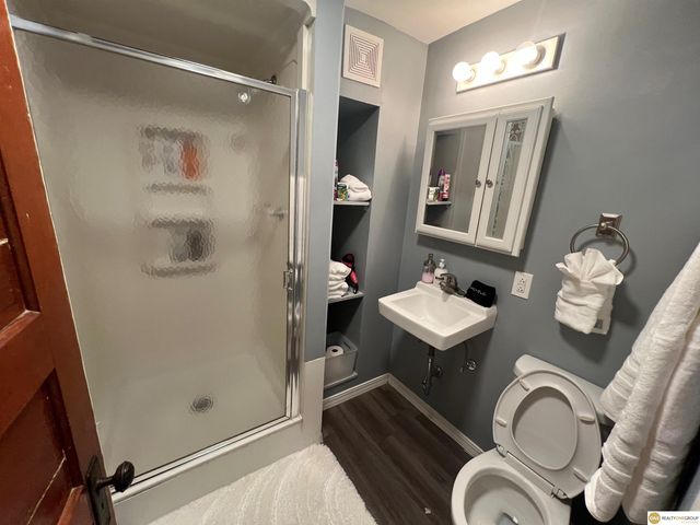 3009 S 24th Street, Omaha, NE 68108