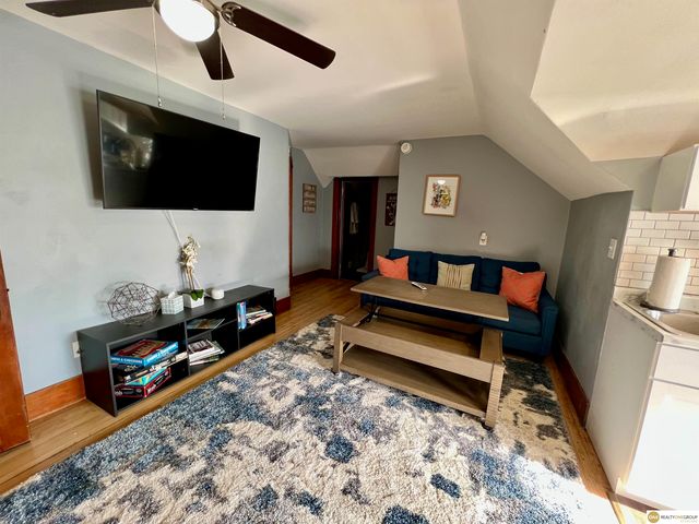 3009 S 24th Street, Omaha, NE 68108