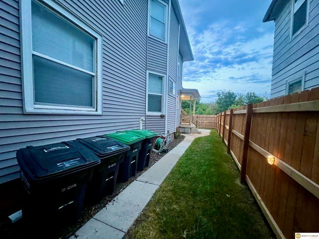 3009 S 24th Street, Omaha, NE 68108