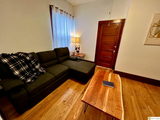 3009 S 24th Street, Omaha, NE 68108