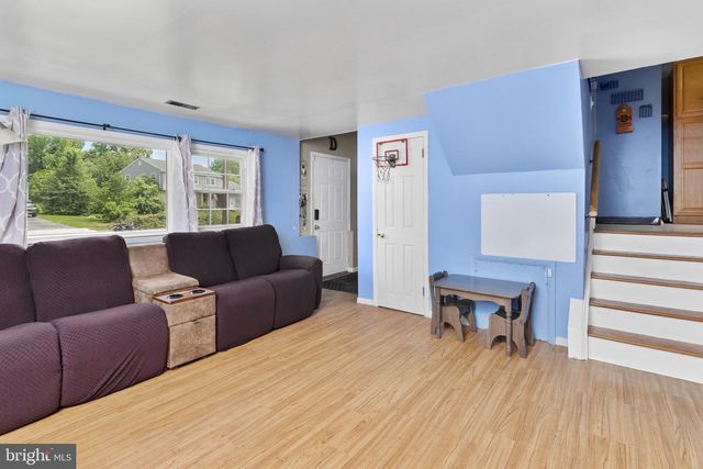 809 WOODLANE RD, Edgewater Park, NJ 08010