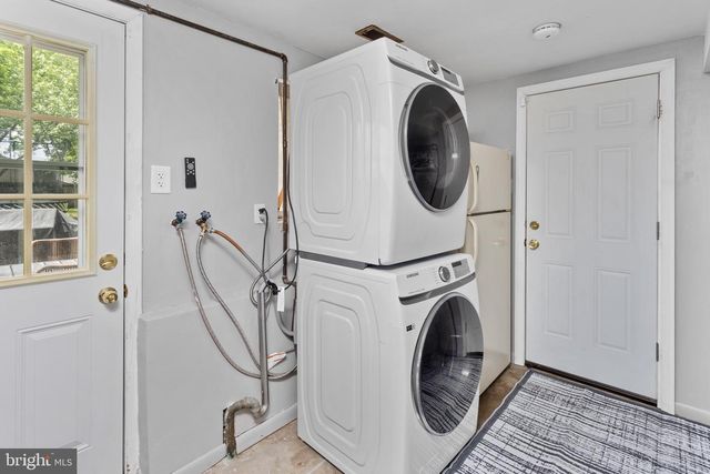 809 WOODLANE RD, Edgewater Park, NJ 08010