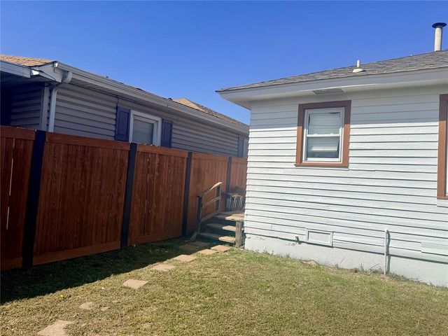 920 SW 52nd Street, Oklahoma City, OK 73109