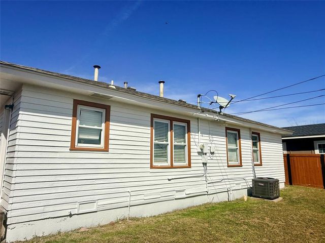 920 SW 52nd Street, Oklahoma City, OK 73109