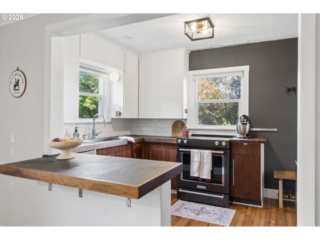 2015 E 29TH St, Vancouver, WA 98663