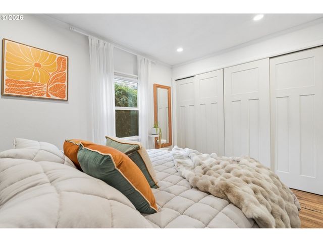 2015 E 29TH St, Vancouver, WA 98663