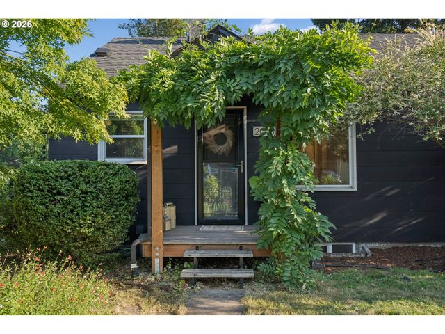 2015 E 29TH St, Vancouver, WA 98663