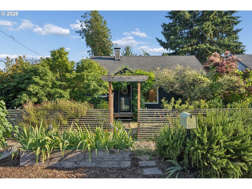 2015 E 29TH St, Vancouver, WA 98663