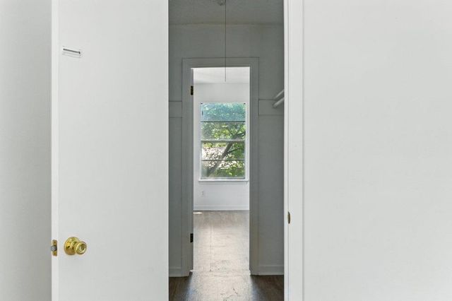 2401 Homedale CIR, Austin, TX 78704