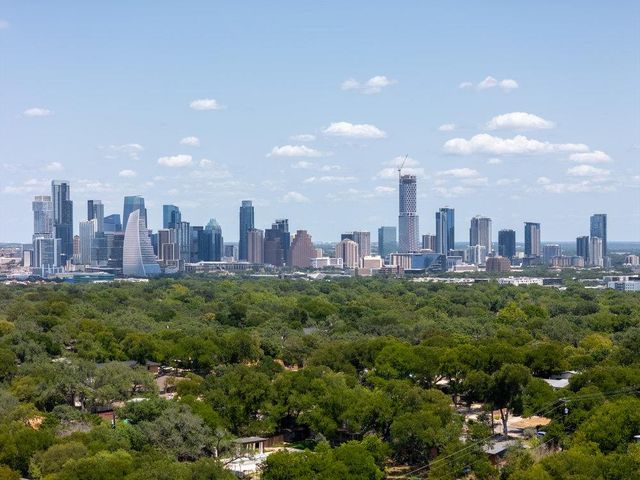 2401 Homedale CIR, Austin, TX 78704