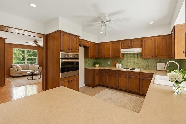 2401 Homedale CIR, Austin, TX 78704