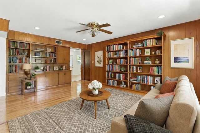 2401 Homedale CIR, Austin, TX 78704