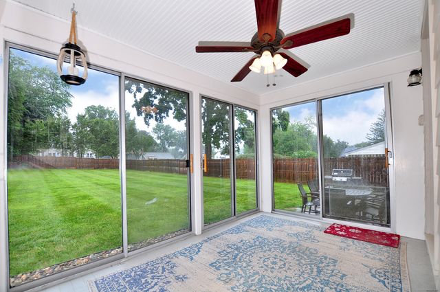 18 Greystone Road, West Hartford, CT 06107