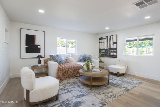 3451 E THUNDERBIRD Road, Phoenix, AZ 85032