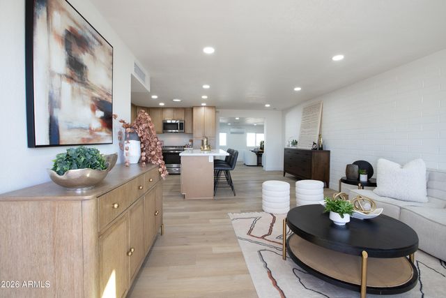 3451 E THUNDERBIRD Road, Phoenix, AZ 85032