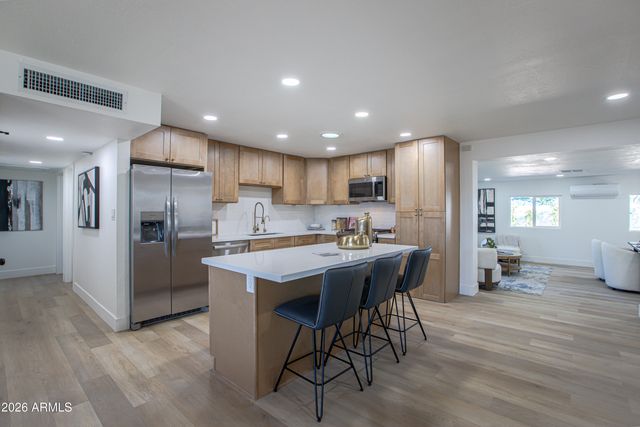 3451 E THUNDERBIRD Road, Phoenix, AZ 85032