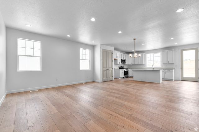 1867 E MOHO MTN, Eagle Mountain, UT 84005