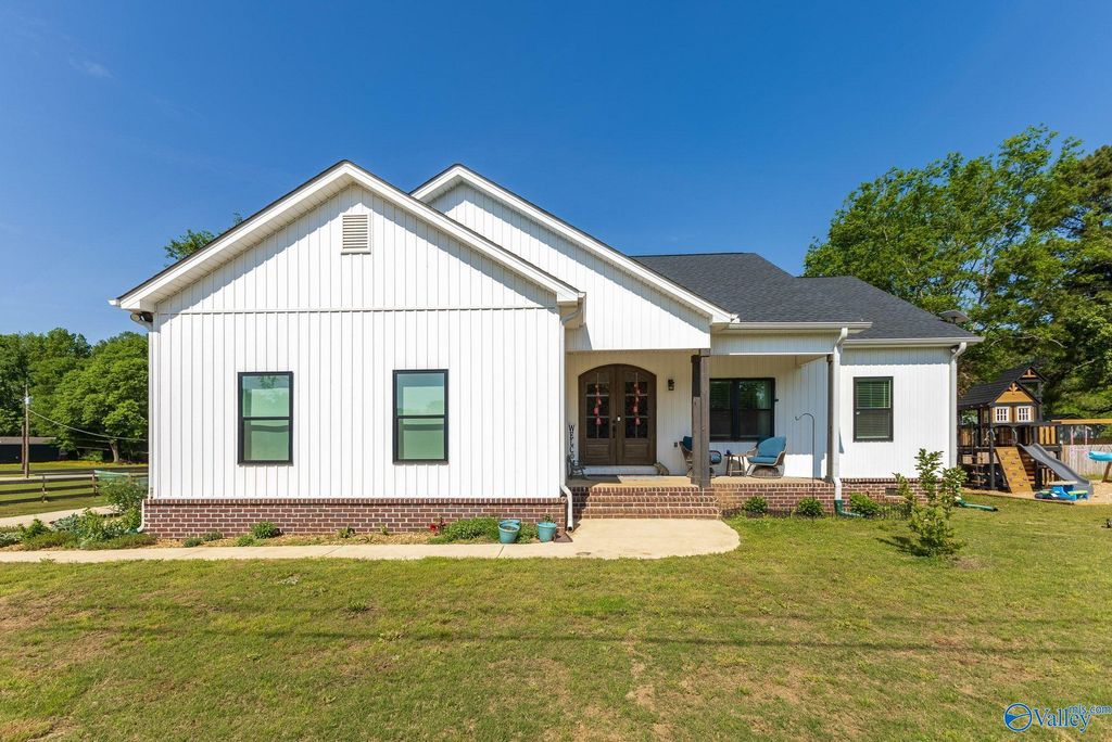 11849 Gary Redus Drive, Tanner, AL 35671
