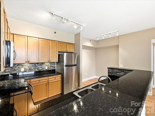 1315 East Boulevard 813, Charlotte, NC 28203