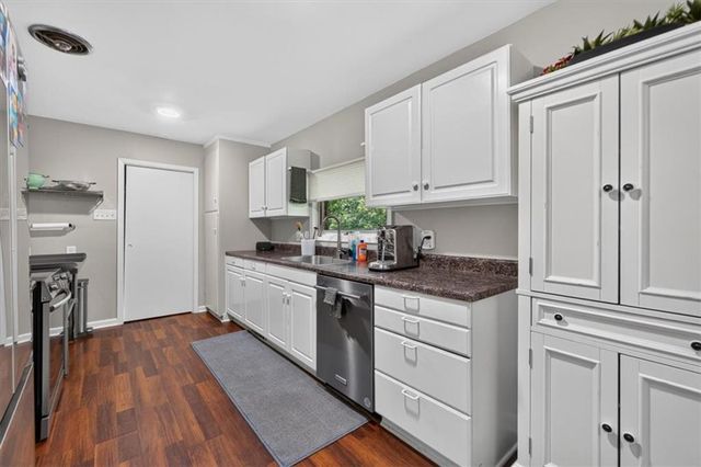 2800 W 91st Street, Leawood, KS 66206