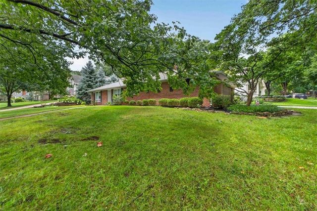 2800 W 91st Street, Leawood, KS 66206