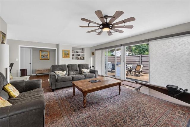 2800 W 91st Street, Leawood, KS 66206